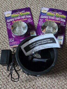 🚨Special Effects Lot, 2 Portable LED Flashing Strobe Lights & Misting Caldroun